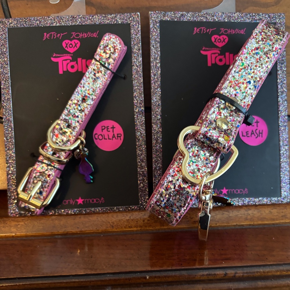 Betsey Johnson Glittery Pink Pet Collar and Leash